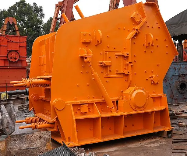 Benutzte hochwertige Steinprallmühle PF1315 mit guter Zustand für das Bergbau/Bau/Metallurgie/Zement