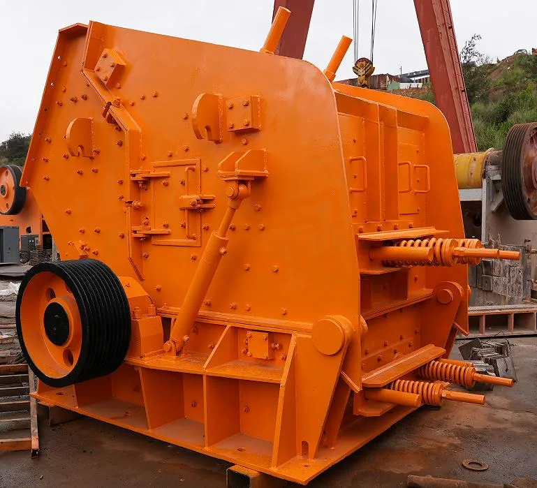 Benutzte hochwertige Steinprallmühle PF1315 mit guter Zustand für das Bergbau/Bau/Metallurgie/Zement