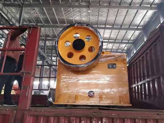 80 - Konkrete Maschinen-Betriebseisenerz-Zerkleinerungsmaschinen-Maschine des Backenbrecher-180TPH