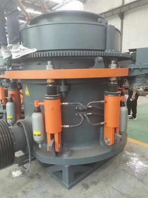250Kw, das den Kegelbrecher der Ausrüstungs-440 TPH HP300 zerquetschend hydraulisch gewinnt