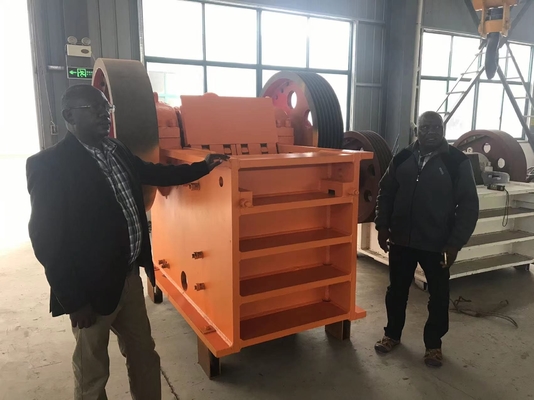kleiner Felsen des harten Granit-55Kw, der gelbes weißes der Maschinen-PE500*750 zerquetscht