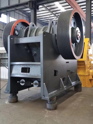 Bergbausteinbrecher-Anlage der granit-Backenbrecher-Maschinen-PE900*1200 100 TPH