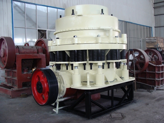 Gesamte Fütterungsgröße Maschine 215mm PYB 1750 der Kegelbrecher-185Kw für Straßenbau
