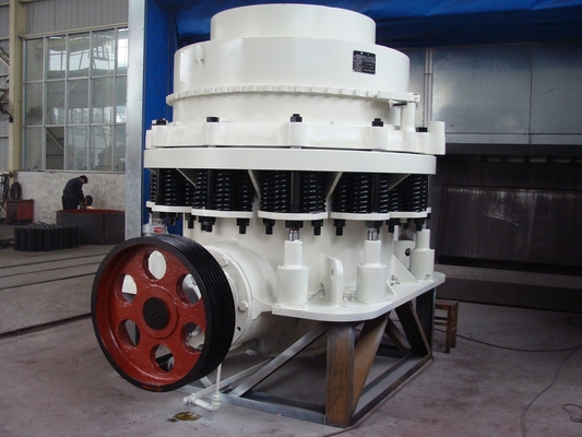 480 TPH-Frühlings-Kegelbrecher-Maschine Mn13Cr2 PYB 600 Zerquetschungsund Bergwerksausrüstung