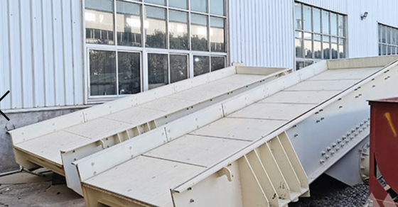 580mm vibrierendes Modell Large Capacity, vibrierender Schirm-Zufuhr der Trichter-Zufuhr-Maschinen-ZSW1149