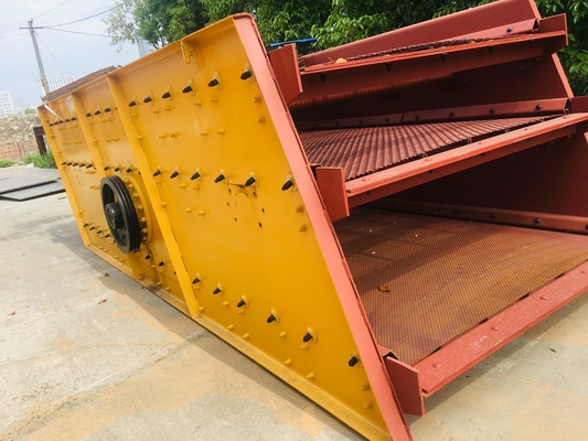 Gesamtes Stein-Trennzeichen der vibrierender Schirm-Maschinen-720 TPH 2YK1237
