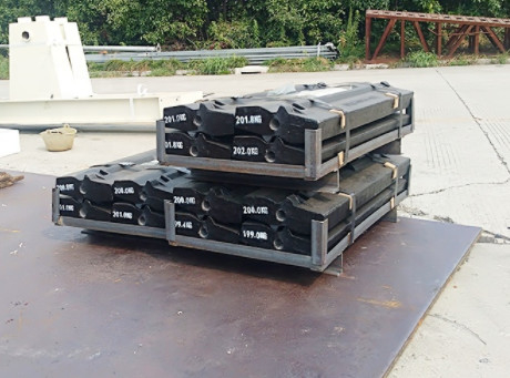 Auswirkungs-Steinbrecher-Ersatzteil-Zwischenlagen-Platten-martensitischer Keramik-Einsatz
