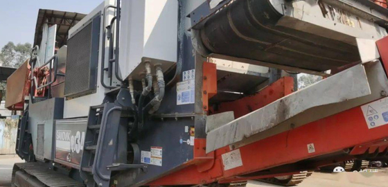 Tragbarer benutzter mobiler Bahn-Backenbrecher der Zerkleinerungsmaschinen-QJ341 im Jahre 2015 hergestellt